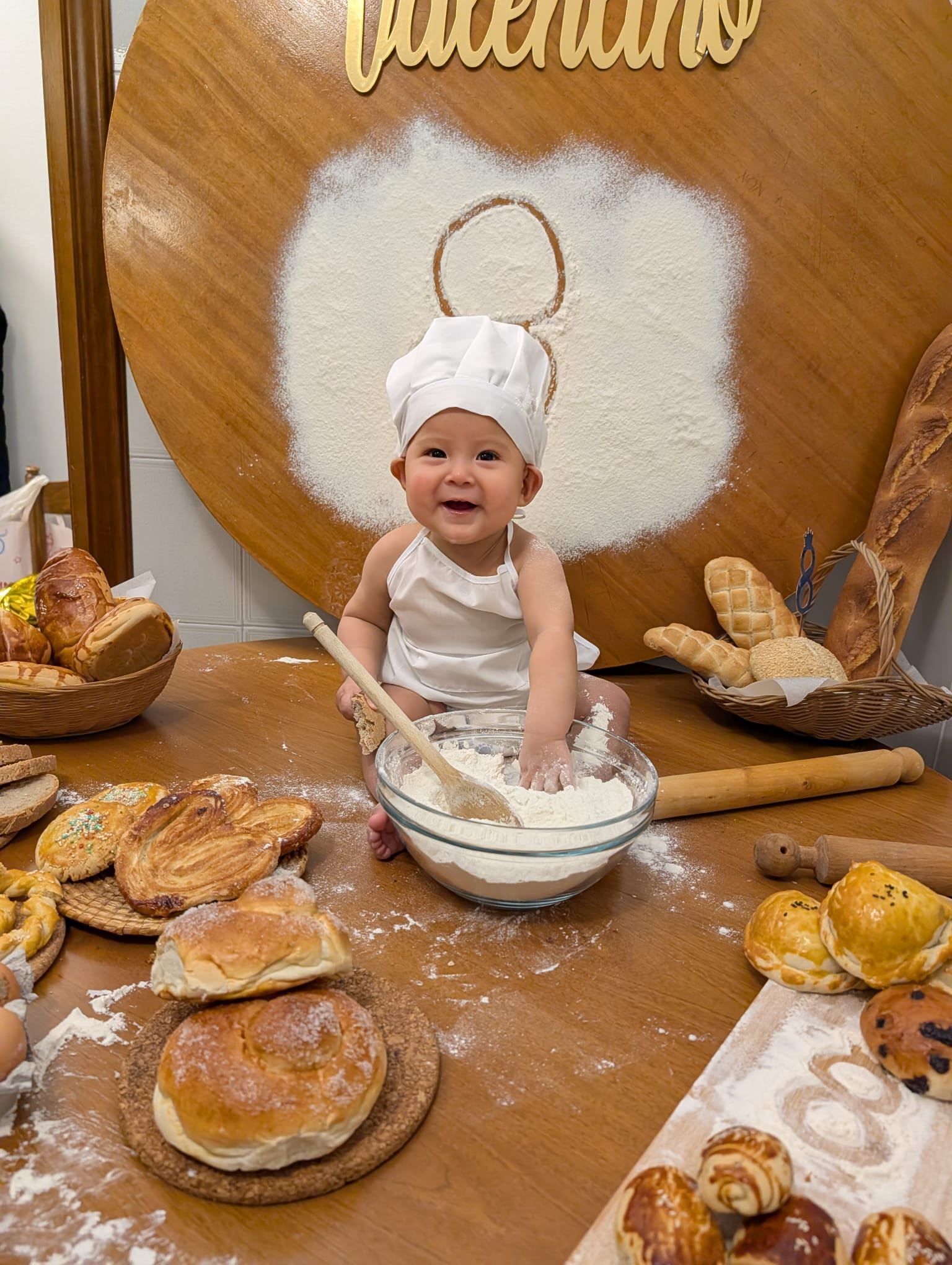 El panadero con el pan